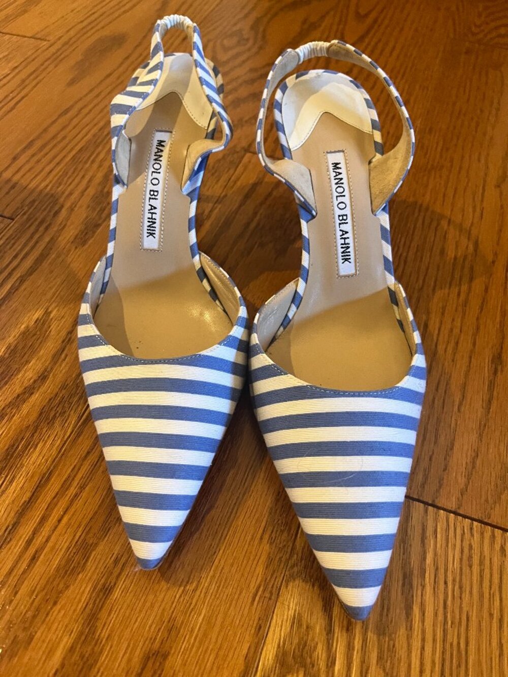 Manolo Blahnik Carolyne Pumps